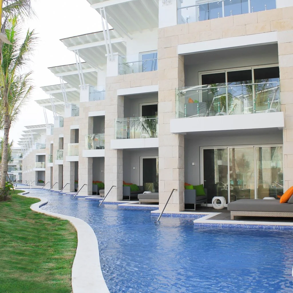 Elegant swim-up accommodation in Punta Cana